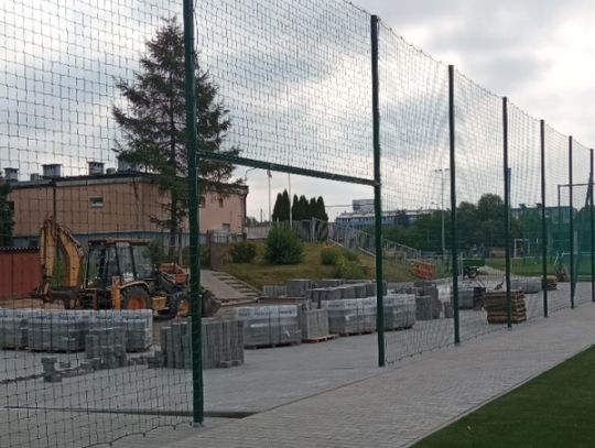Trwają prace wykończeniowe na Kresach. Otwarcie nowego boiska już niebawem!