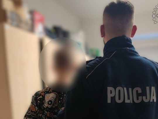 Ugodził nożem konkubenta swojej matki. Potem groził policji… łopatą