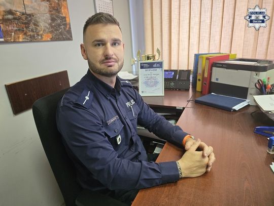 Ukrywał się przed wymiarem sprawiedliwości. Na przystanku rozpoznał go będący poza służbą policjant