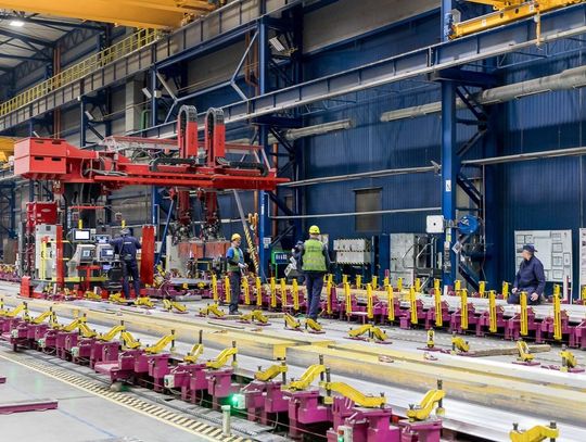 W Chorzowie powstaną 42 piętrowe pociągi! W zakładzie ruszyły już przygotowania W Chorzowie powstaną 42 piętrowe pociągi! W zakładzie ruszyły już przygotowania