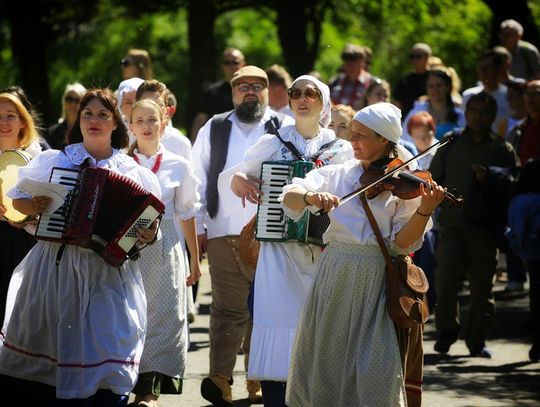 "Wieś tańczy i śpiewa na weselu". Uwielbiana impreza wkrótce znów zagości w Skansenie!