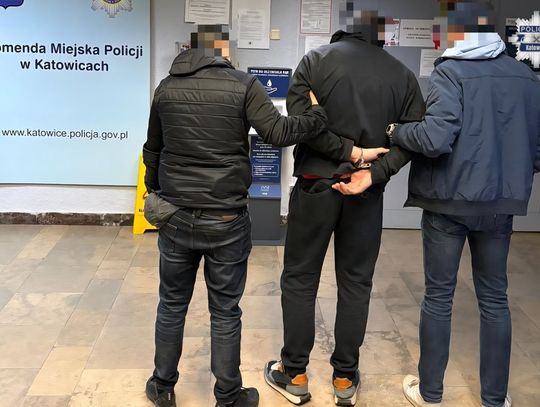 Wsiadł do samochodu obcej kobiety i zaczął grozić jej nożem. Teraz Chorzowianinowi grozi nawet do 20 lat więzienia Wsiadł do samochodu obcej kobiety i zaczął grozić jej nożem. Teraz Chorzowianinowi grozi nawet do 20 lat więzienia