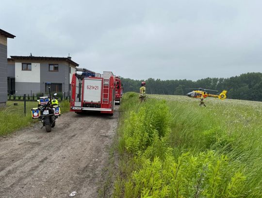 Wypadek wiatrakowca w Świętochłowicach. Jedna osoba trafiła do szpitala