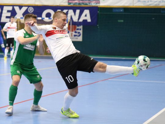 Z nieba do piekła. Clearex przegrywa we własnej hali z mistrzem Polski [ZDJĘCIA]