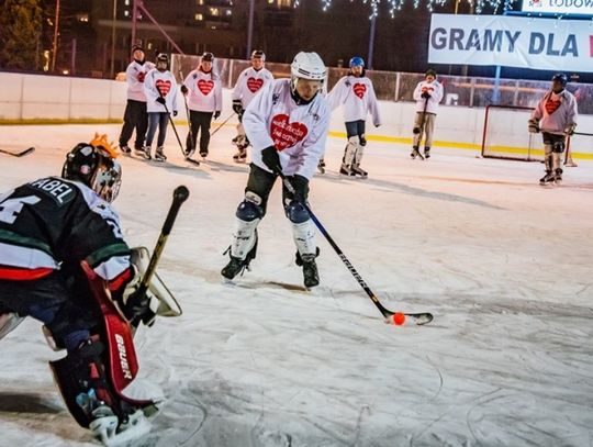 Zagrają w hokeja dla WOŚP