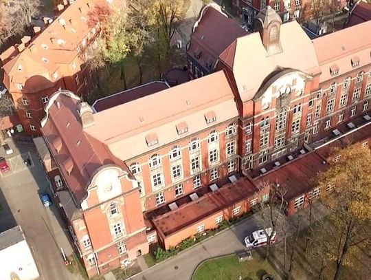 Zapełniony jest już cały oddział covidowy w Chorzowie! Zawieszono zajęcia stacjonarne w 45 klasach w szkołach i przedszkolach