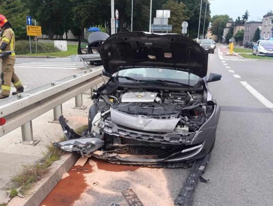 Zderzyły się dwa samochody. W jednym z nich była ciężarna kobieta [ZDJĘCIA]