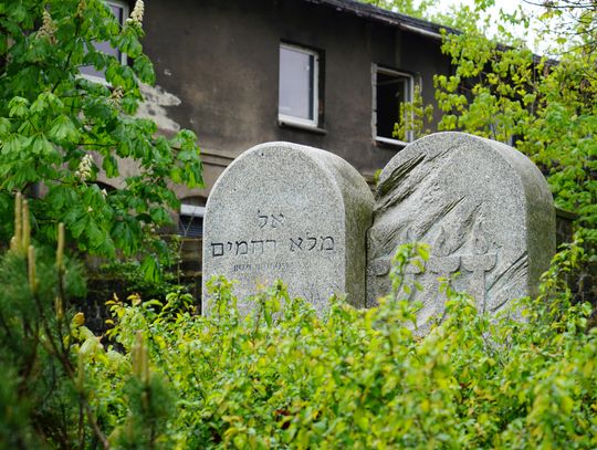 Zdewastowano pomnik upamiętniający społeczność żydowską