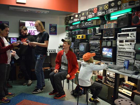 Znany youtuber wkrótce odwiedzi chorzowskie Muzeum Elektroniki