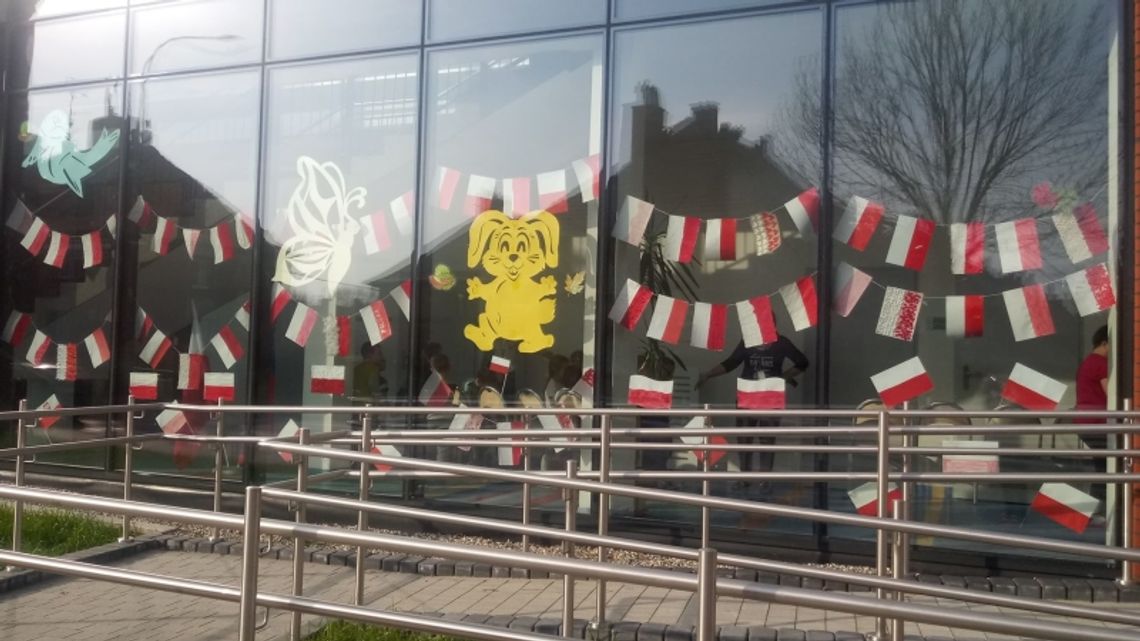 100 flag na Stulecie