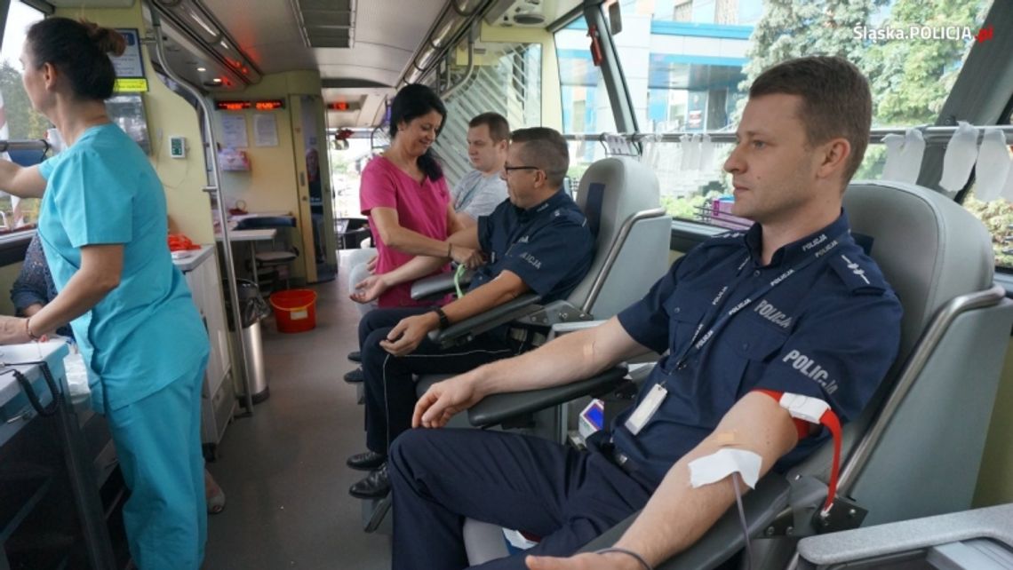 „100 litrów krwi na 100-lecie policji!