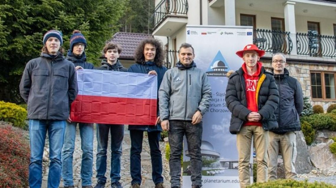 4 medale dla Polaków na Międzynarodowej Olimpiadzie z Astronomii i Astrofizyki! 4 medale dla Polaków na Międzynarodowej Olimpiadzie z Astronomii i Astrofizyki!