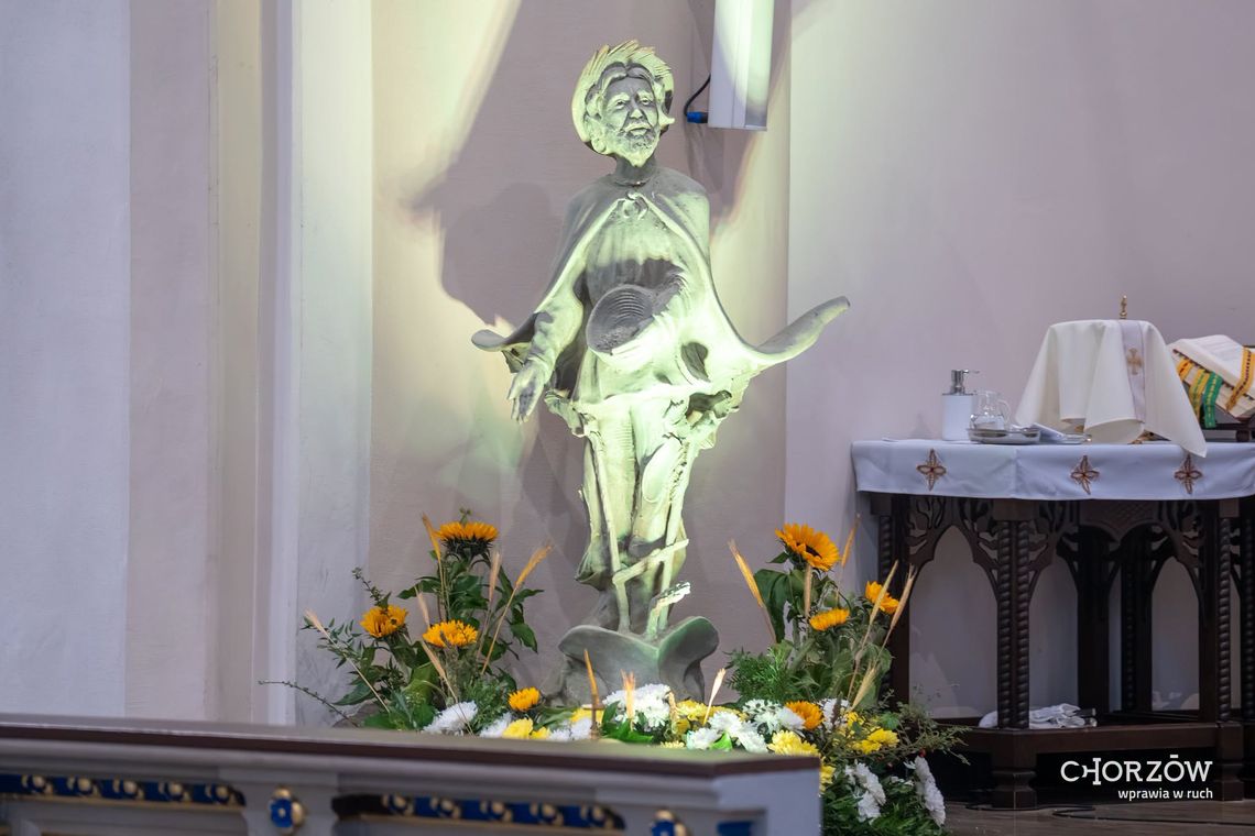 Poświęcono figurę św. Izydora Oracza. Niebawem rzeźba stanie w Chorzowie Starym Poświęcono figurę św. Izydora Oracza. Niebawem rzeźba stanie w Chorzowie Starym