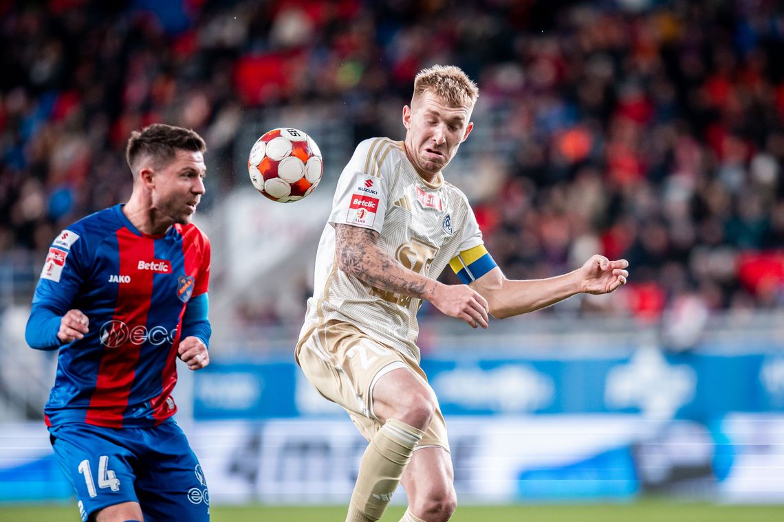 Ten karny będzie mu się śnił! Ruch dzieli się punktami z Odrą