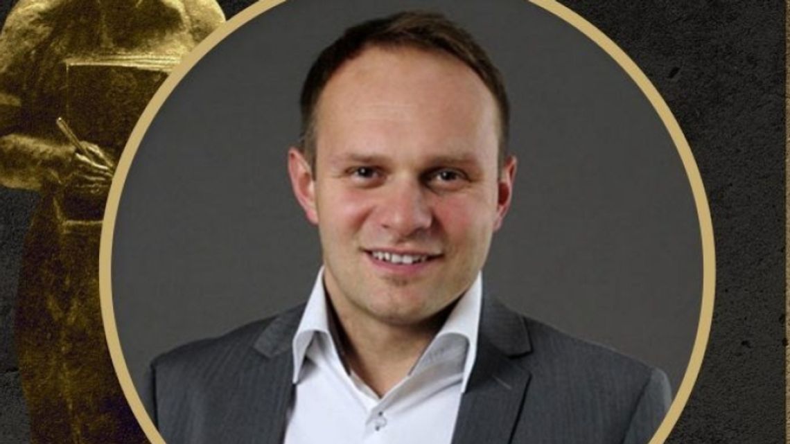 Adam Lichota z wyróżnieniem podczas gali BohaterONy Adam Lichota z wyróżnieniem podczas gali BohaterONy