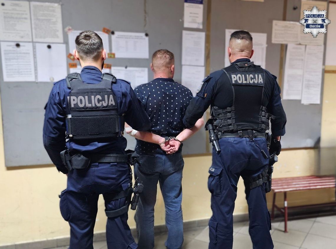 Agresywny mężczyzna zatrzymany. Policjantów próbował przekupić alkoholem Agresywny mężczyzna zatrzymany. Policjantów próbował przekupić alkoholem