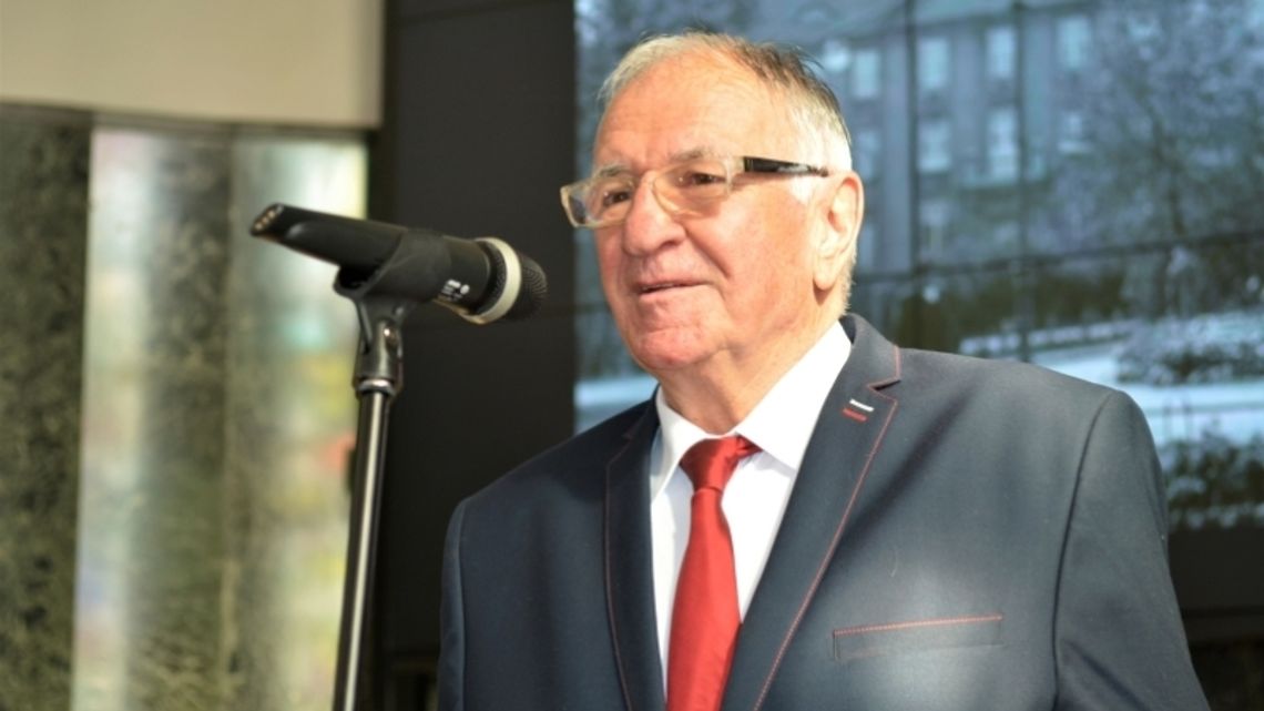 Antoni Piechniczek odebrał tytuł doktora honoris causa AWF'u Katowice