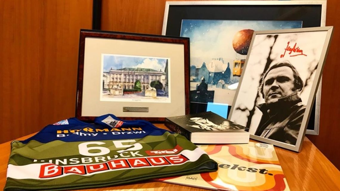 Bal Prezydenta odbędzie się dwa tygodnie później