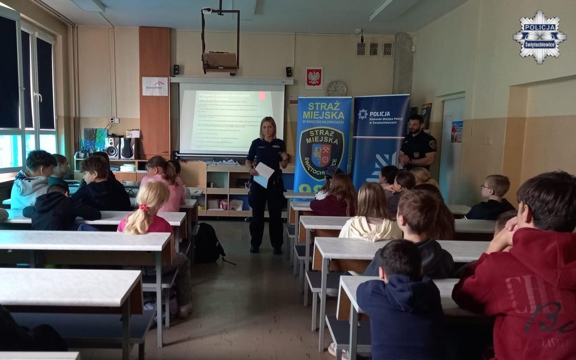 „Bezpieczne Świętochłowice – widzimy więcej”. Mundurowi uczą młodzież odpowiedzialności i bezpieczeństwa