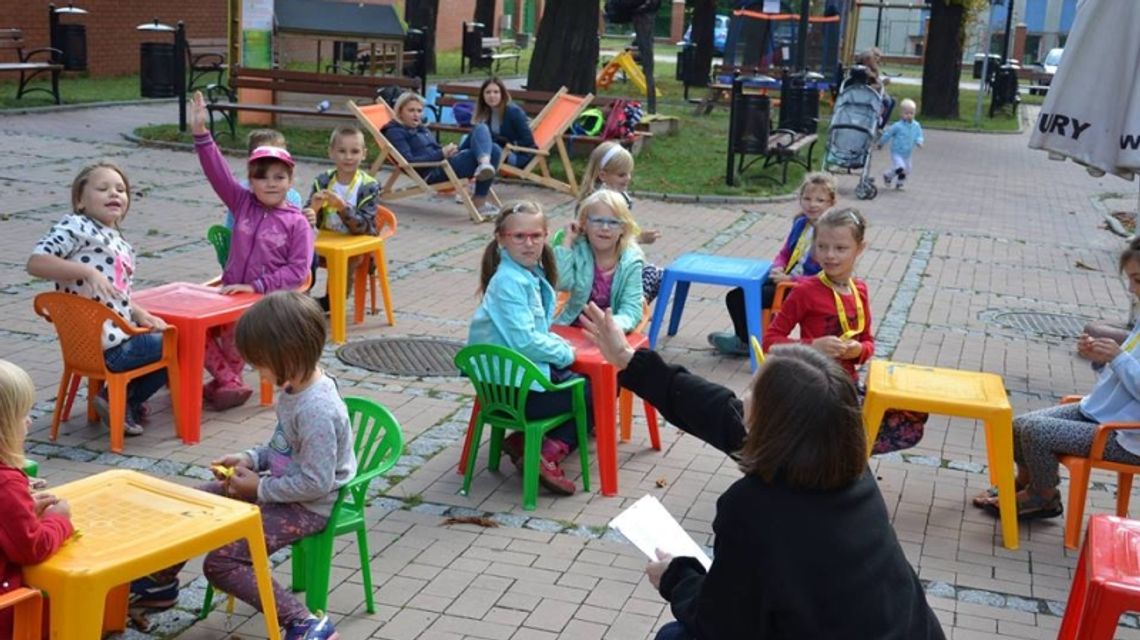 Biblioteka pod chmurką