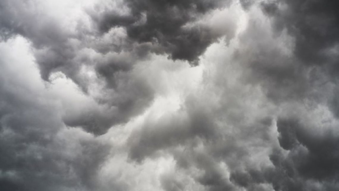 Burze, grad i upały Burze, grad i upały