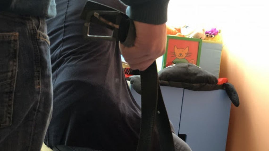 Był agresywny wobec rodziny, policja nakazała opuścić mu mieszkanie