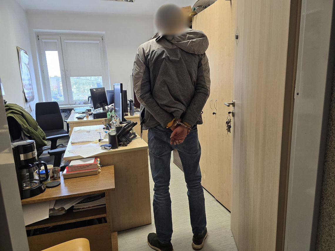 Chciał wyjść ze sklepu nie płacąc za towar. Okazało się, że ma na swoim koncie więcej przewinień