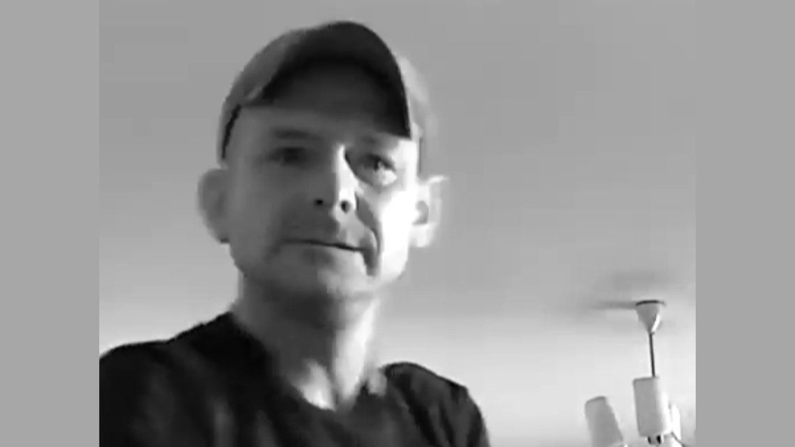 Chorzowscy funkcjonariusze poszukują mężczyzny, który jest sprawcą kradzieży z włamaniem! Chorzowscy funkcjonariusze poszukują mężczyzny, który jest sprawcą kradzieży z włamaniem!