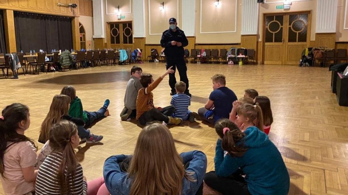 Chorzowscy policjanci radzą jak bezpiecznie spędzić ferie