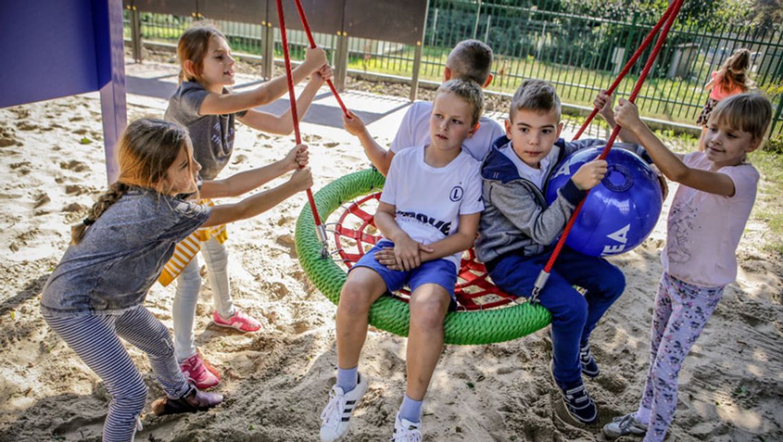 Chorzowska szkoła walczy o plac zabaw Chorzowska szkoła walczy o plac zabaw