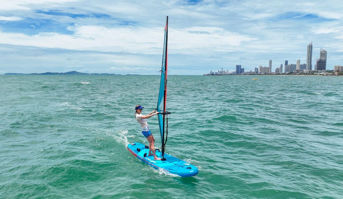 Deski WindSUP – kompaktowy sprzęt do windsurfingu do zabrania w każdą podróż