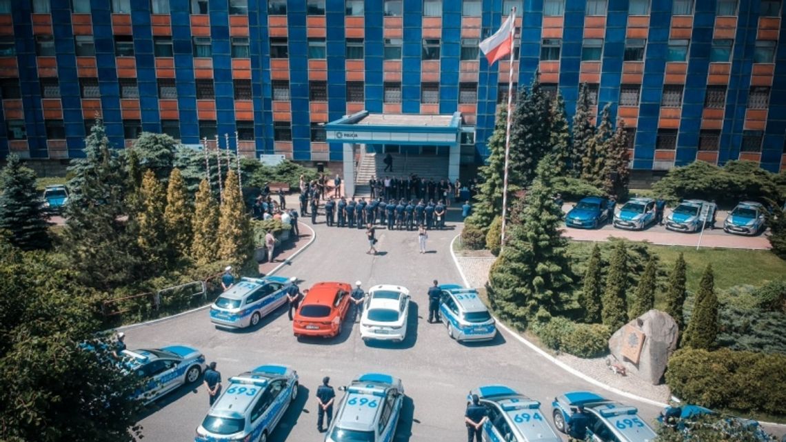 Dwie nowe hybrydy zasiliły flotę chorzowskiej policji