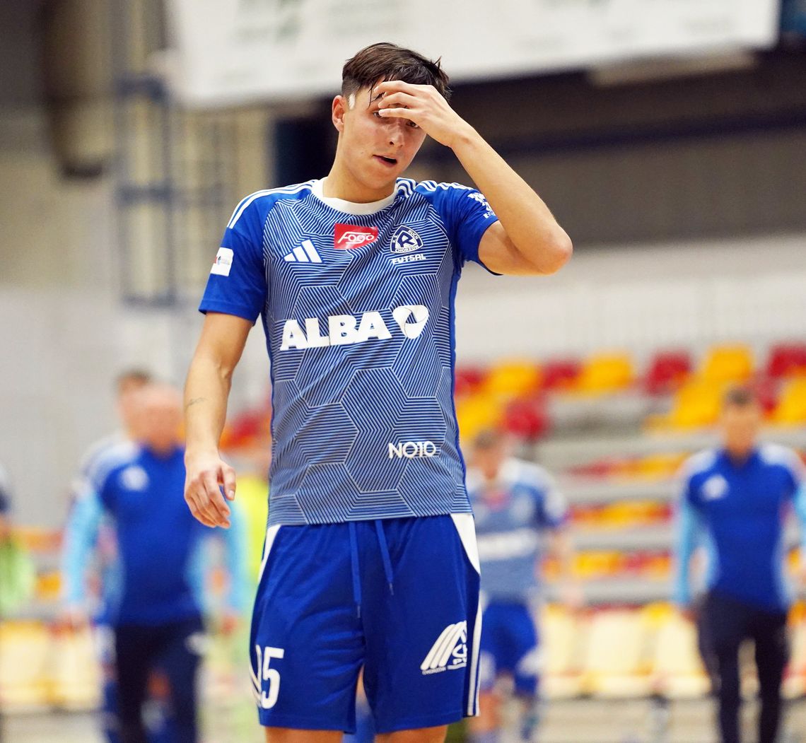 Dwunasty mecz z rzędu bez zwycięstwa. Niebiescy przegrywają w Toruniu