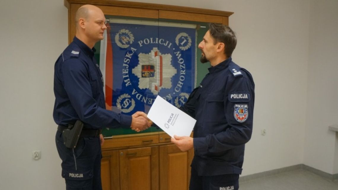 Dzielnicowy i jego żona uratowali mieszkańców