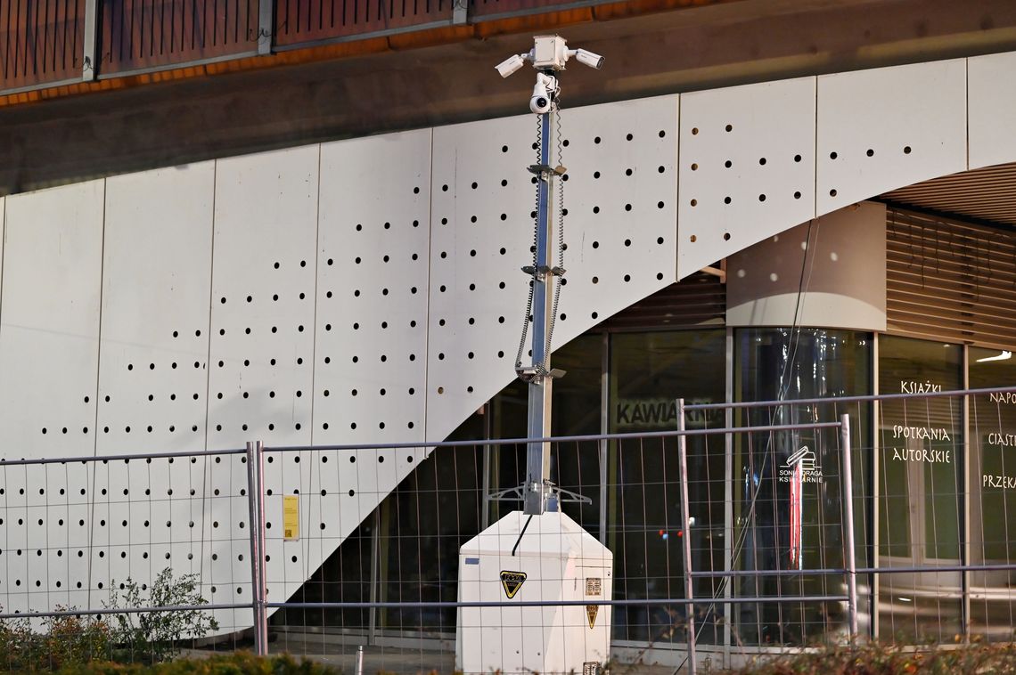 Przejścia dla pieszych nie będzie, tramwajowej kładki (na razie) też nie