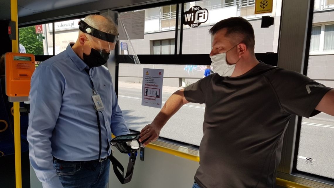 Gapowicze zapłacą zbliżeniowo, a kontrole będą częstsze Gapowicze zapłacą zbliżeniowo, a kontrole będą częstsze