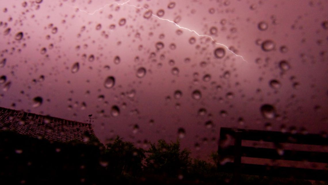 IMGW ostrzega przed kolejnymi burzami IMGW ostrzega przed kolejnymi burzami