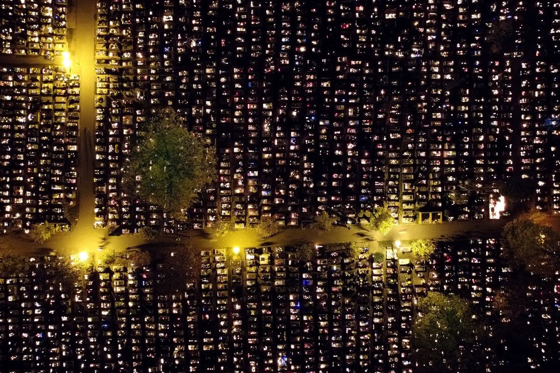 Interwencja służb na cmentarzu w Chorzowie Interwencja służb na cmentarzu w Chorzowie