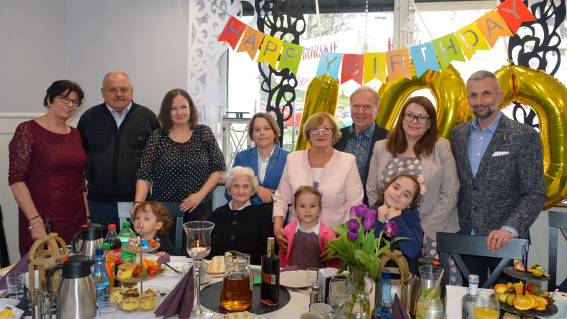 Jubileusz setnych urodzin w Chorzowie. "Zgoda w rodzinie jest najważniejsza" Jubileusz setnych urodzin w Chorzowie. "Zgoda w rodzinie jest najważniejsza"