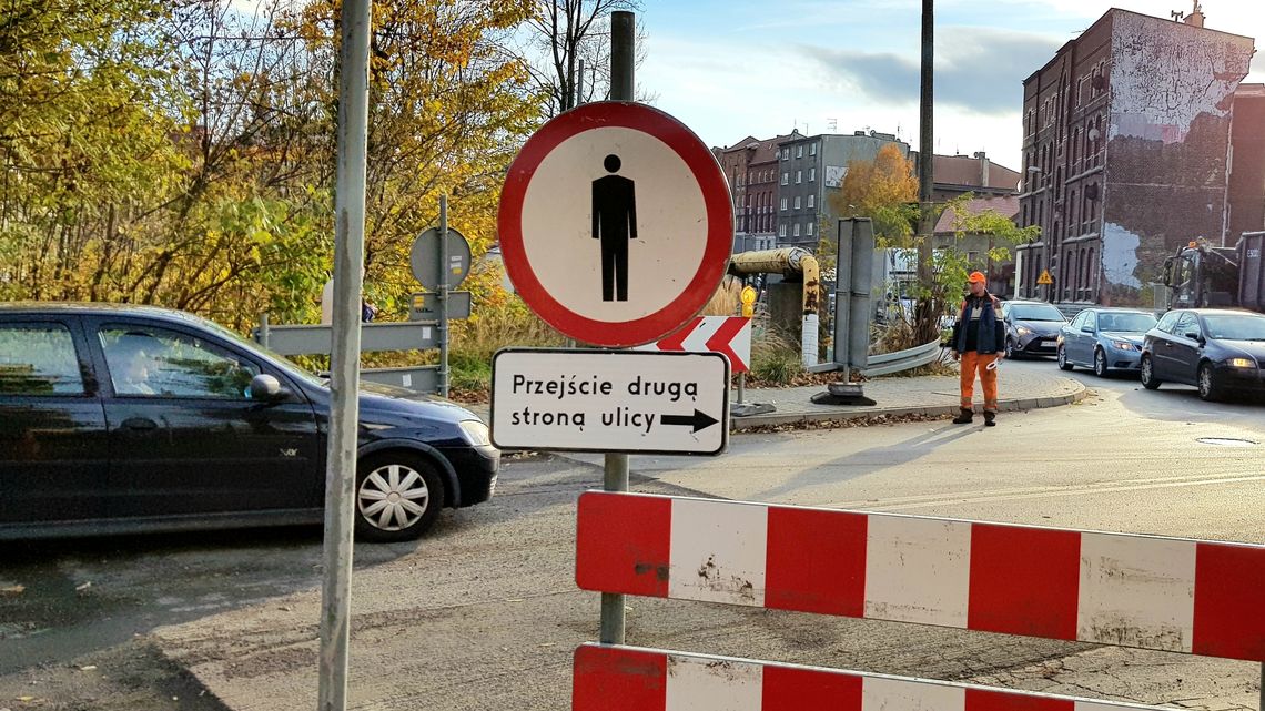 Jutro rusza drugi etap remontu jezdni ulicy Stalowej, od wczoraj trwają prace na ul. Maciejkowickiej [ZDJĘCIA]