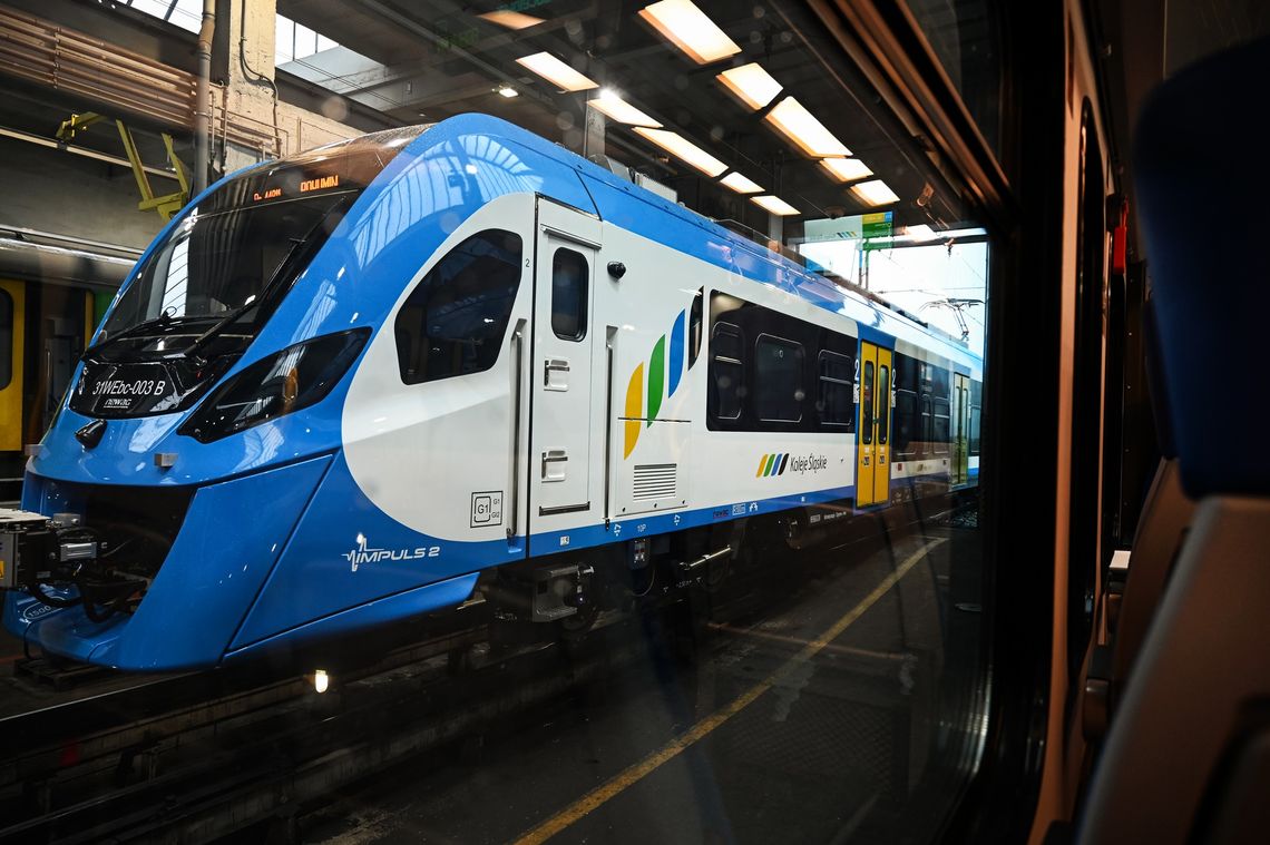 Koleje Śląskie rozszerzają bezpłatne przejazdy dla bohaterów wolności i ofiar represji