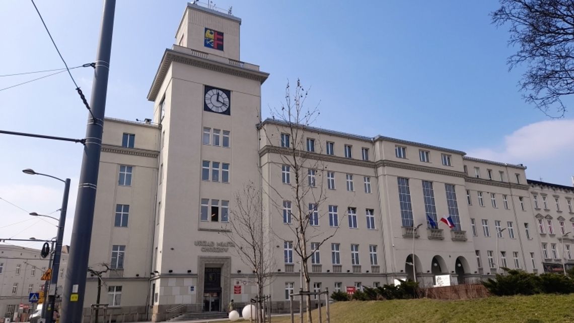 Kolejka za ważnymi dokumentami stoi teraz... w sieci Kolejka za ważnymi dokumentami stoi teraz... w sieci