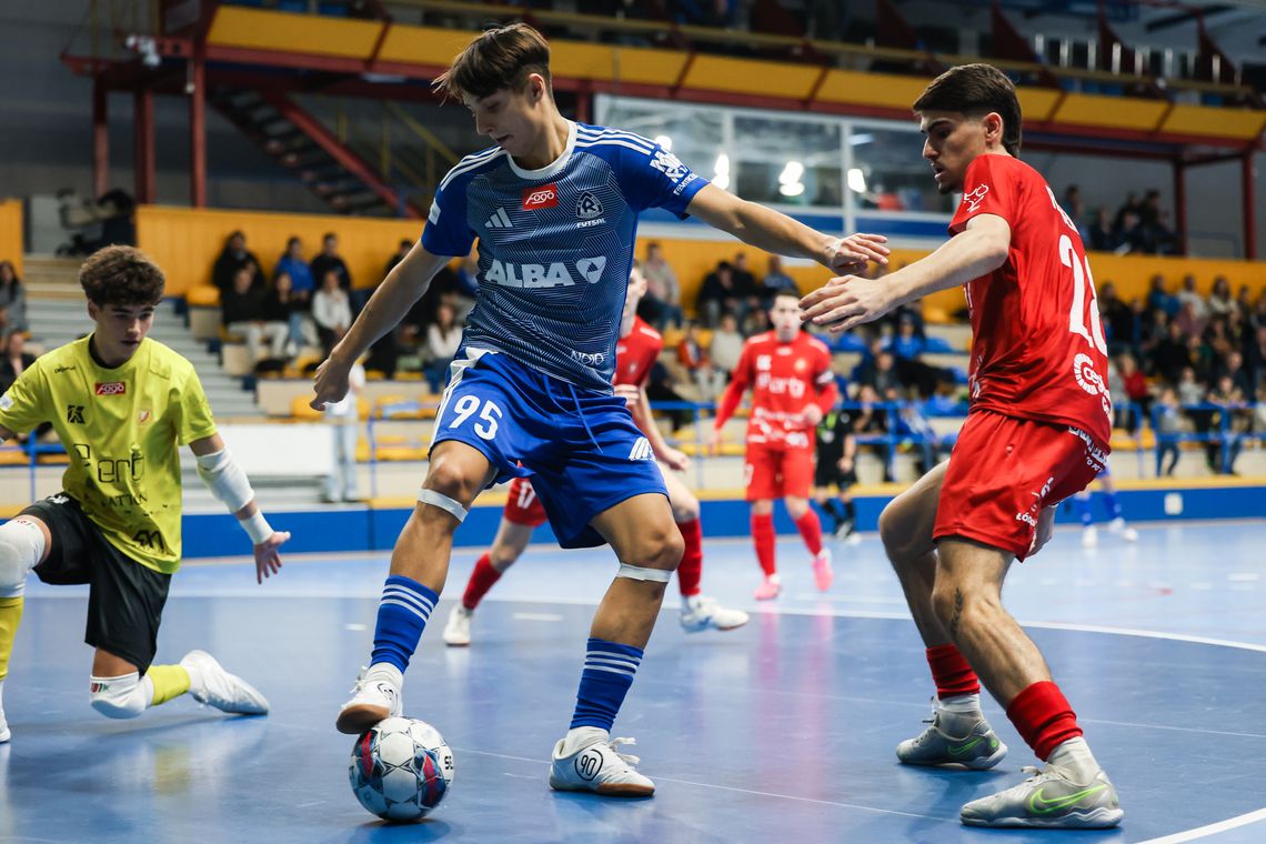 Kolejny bolesny cios. Ruch przegrywa z Widzewem i wciąż zamyka tabelę Kolejny bolesny cios. Ruch przegrywa z Widzewem i wciąż zamyka tabelę