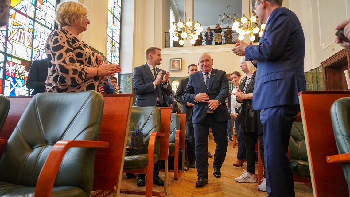 Kolejny radny składa mandat w Chorzowie. To były wiceprezydent miasta