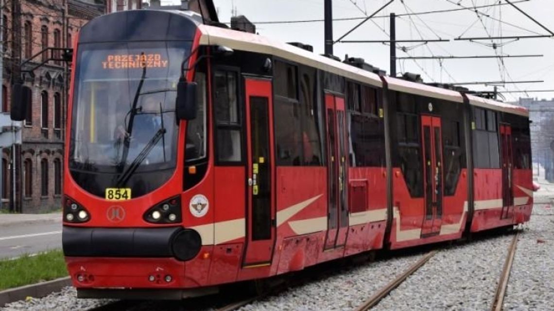 Koniec prac na świętochłowickim odcinku linii nr 11 – powrót tramwajów od Chebzia do Chorzowa Koniec prac na świętochłowickim odcinku linii nr 11 – powrót tramwajów od Chebzia do Chorzowa