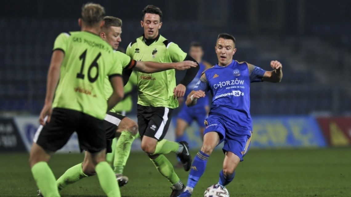 Koniec przygody Niebieskich w Pucharze Polski. Ruch przegrywa w Pawłowicach Koniec przygody Niebieskich w Pucharze Polski. Ruch przegrywa w Pawłowicach