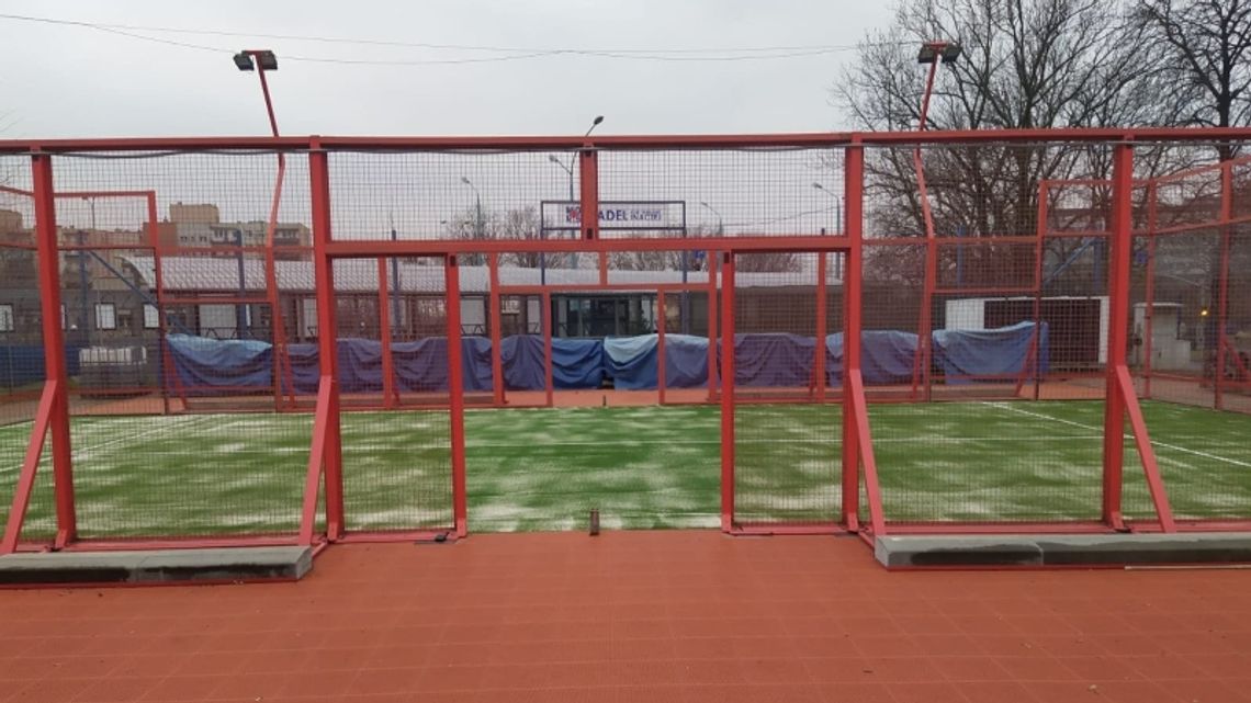 Kort do padla z nową nawierzchnią. Czekamy na start sezonu!