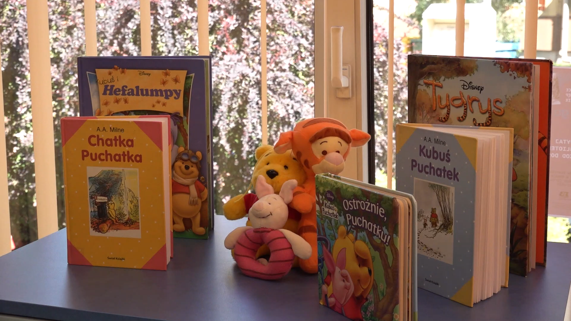 Kubuś Puchatek patronem Stuksiążkowego Lasu. Otwarto nową salę biblioteczną dla najmłodszych czytelników [WIDEO]