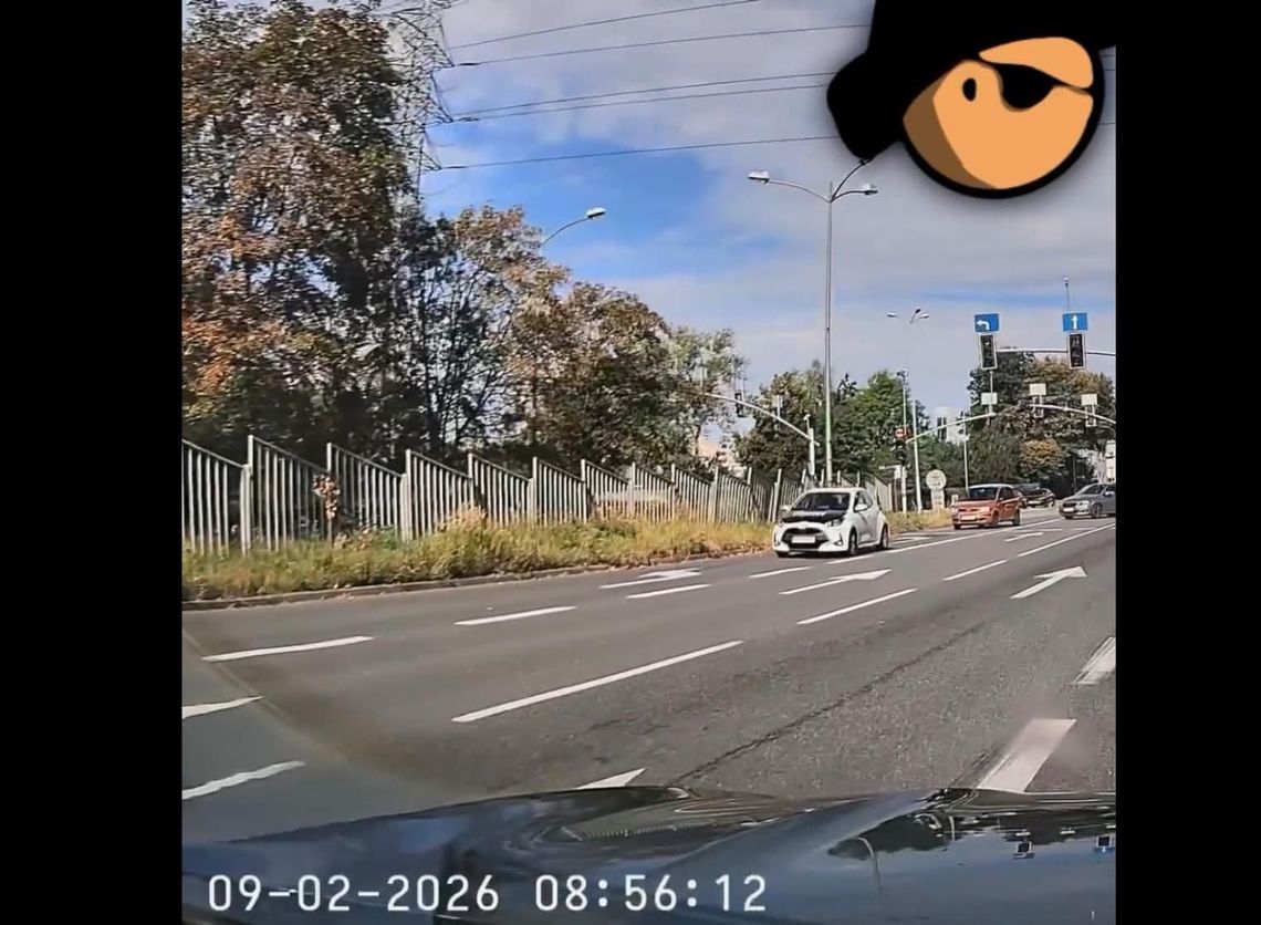 Kuriozum na chorzowskiej drodze... Siedmiu kierowców skręciło w lewo i pojechało pod prąd! [WIDEO]