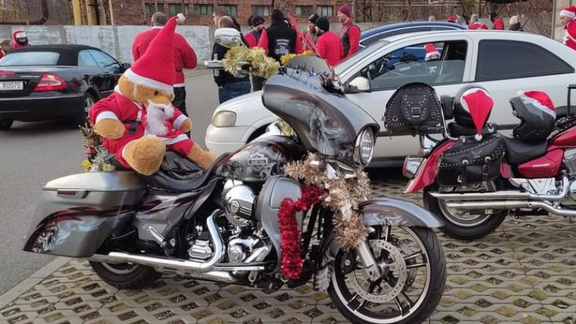 Kwarantanna pokrzyżowała plany Motomikołajom. Mimo to znaleźli sposób, aby obdarować dzieciaki [ZDJĘCIA]